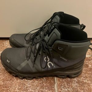 Men’s Cloudrock Waterproof Grey EUC size 13